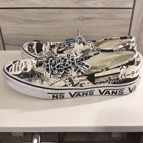 Vans - Picture 2 of 7